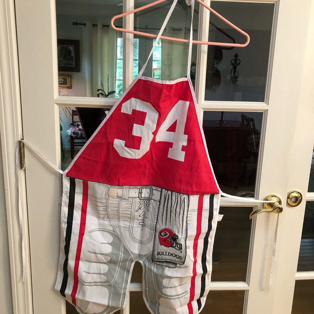 An apron that has Hersshell Walkers number on it!